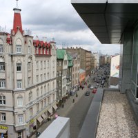 Nākamgad Rīgā reizi mēnesī uz dienu slēgs auto satiksmi kādā no centra ielām