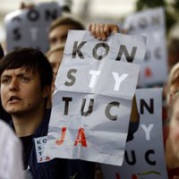 EK sāk tiesisko procedūru pret Poliju
