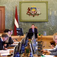 Правительство отложило решение вопроса о привлечении гастарбайтеров в Латвию