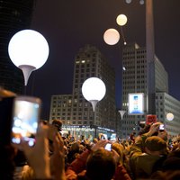 Воздушный шар, запущенный во время торжеств в Берлине, нашли в Мангальсале