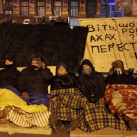 Aktīvisti Ukrainā nobloķējuši specvienības un armijas bāzes