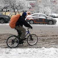 Jaunākā prognoze: nākamnedēļ Latvijā daudz snigs un līs