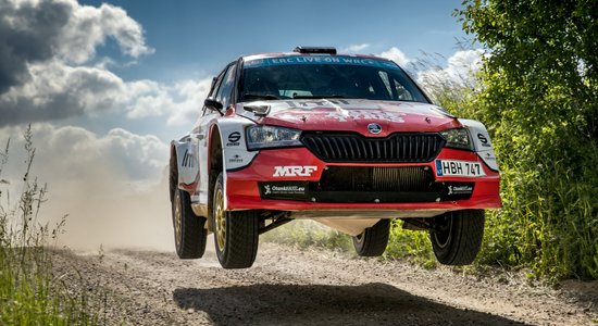 Sesks pirms starta 'Tet Rally Liepāja' pārsēžas ātrākā auto