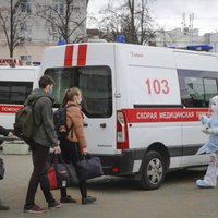 Covid-19: Baltkrievijā mediķu mirstība pat 30 reizes lielāka nekā citās valstīs