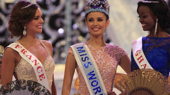 Indonesia Miss World.JPEG-082d5