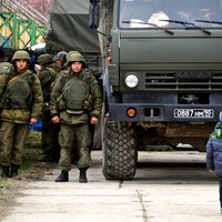 Пограничники насчитали в Крыму 30 000 российских военных
