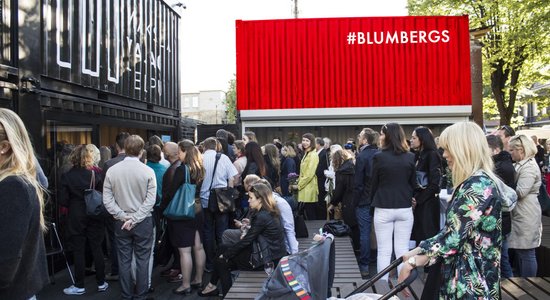 Miķelis Fišers ievadīs Blumbergam veltītu izstāžu sēriju 'MVT' Vasaras mājā