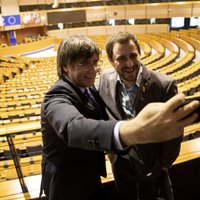 EP ievēlētie katalāņu politiķi saņem EP akreditāciju