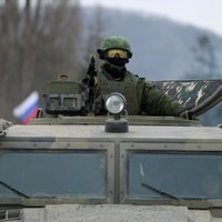Liecības par Krievijas karavīriem un tehniku Krimā ir 'provokācija', paziņo Šoigu