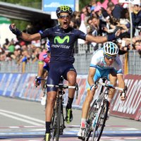 Igaunim Kangertam mazliet pietrūkst līdz uzvarai 'Giro d'Italia' posmā