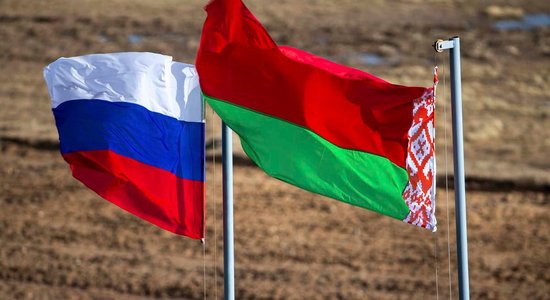 Власти Беларуси заявили о начале "внезапной проверки" тактического ядерного оружия