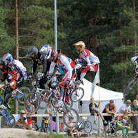 Seši Latvijas sportisti Francijā uzsāks Pasaules kausa izcīņu BMX superkrosā