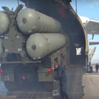 Video: Kā Krievijas S-400 sāka kaujas dežūru Sīrijā