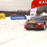 Video: Sesks ar augstvērtīgu rezultātu treniņos iesildās slavenajam Zviedrijas WRC rallijam