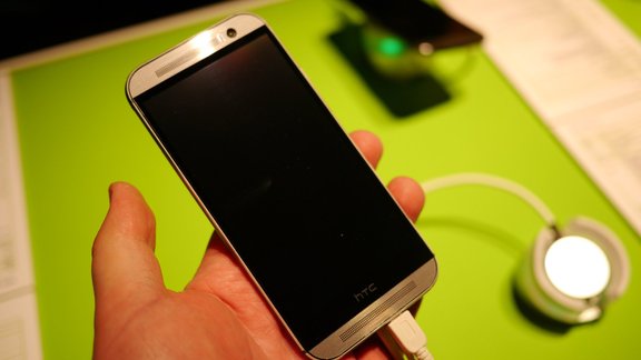 HTC One (M8) - 3