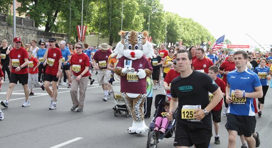 Fotoreportāža: latvju tautas vasaras sportiskās izdarības