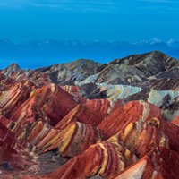 Foto: Varavīksnes kalni Ķīnā - kad varavīksne pārklāj zemi