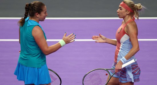 Ostapenko WTA rangā sasniedz jaunu rekordu dubultspēlēs