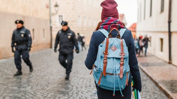 tūrists ceļojums policija