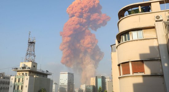 Foto: Divos sprādzienos Beirūtā vismaz 78 bojāgājušie