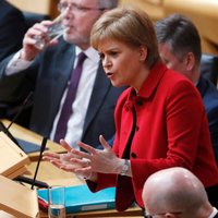 Skotijas parlaments nobalso par jauna neatkarības referenduma rīkošanu