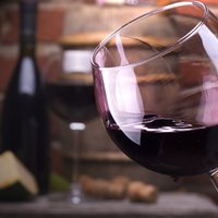 Cik kaloriju ir glāzē vīna un kā to pareizi baudīt, lai liekie kilogrami ruktu