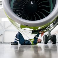 Gauss: lidmašīnu tehniskajā apkopē lielākās problēmas ir ar lidmašīnu dzinēju remontu