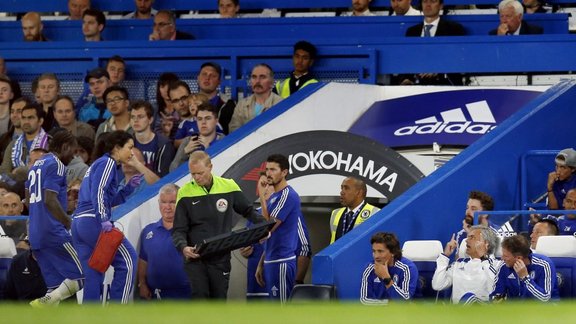 Chelsea manager Jose Mourinho gestures to first team doctor Eva Carneiro