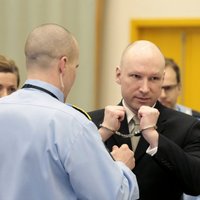 Breiviks tiesā sola 'līdz nāvei' cīnīties par nacismu