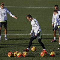 Madrides klubi 'Real' un 'Atletico' līdz 2017. gadam nevarēs pieteikt jaunus futbolistus