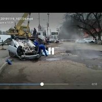 Россия: на парковке у магазина автомобиль провалился в яму с кипятком, погибли два человека