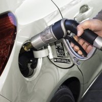 Eksperti: atšķirīgā nodokļu sloga dēļ kaimiņvalstīs dīzeļdegviela mazumtirdzniecībā ir lētāka