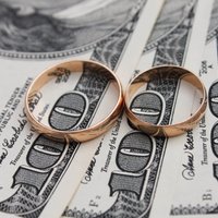 Ko izvēlēties: mīlestību vai naudu, vai mīlestību par naudu?
