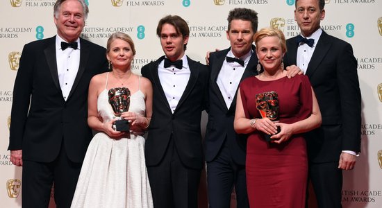 BAFTA galveno balvu iegūst filma 'Boyhood'